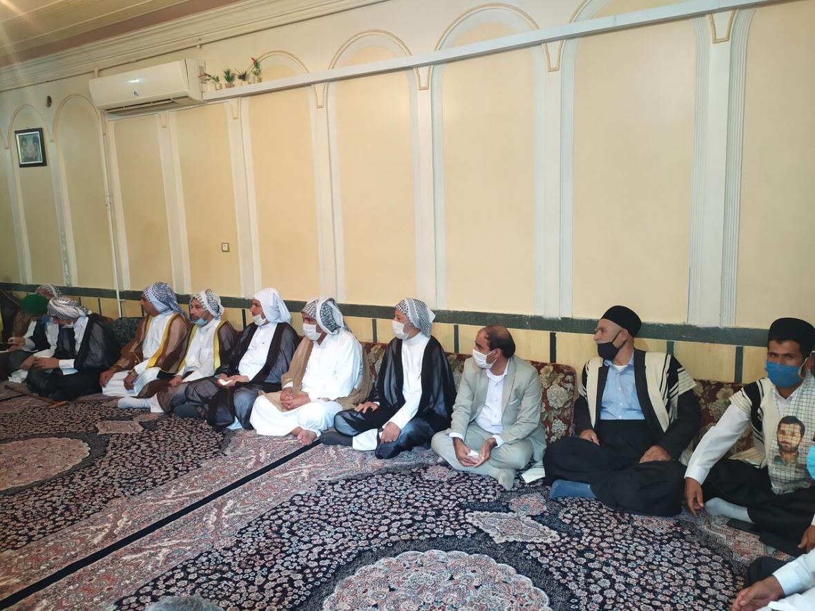 خبرنگاران همدردی شیوخ و سادات دشت آزادگان با خانواده شهید خبرنگاران همدردی شیوخ و سادات دشت آزادگان با خانواده شهید ایذه ای مدافع وطن
