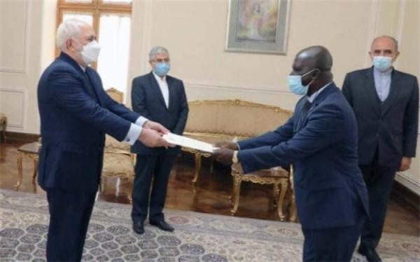 تسلیم استوارنامه سفیر غنا به وزیر امور خارجه