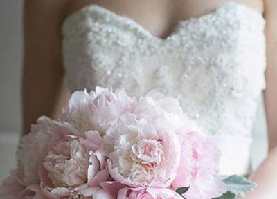 زیباترین انواع مدل دسته گل عروس با گل صد تومنی
