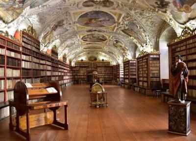 کلمنتینوم و زیباترین کتابخانه دنیا در پراگ